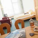 Chesa Surlej Отель 3*