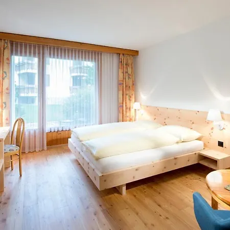 Otel Chesa Surlej