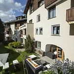 Chesa Surlej Hotel 3*