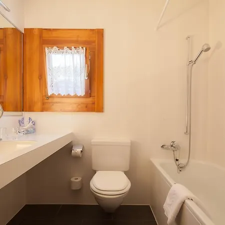 Chesa Surlej מלון