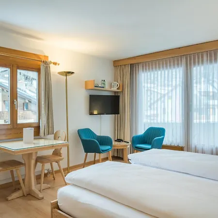 Hotel Chesa Surlej 3*