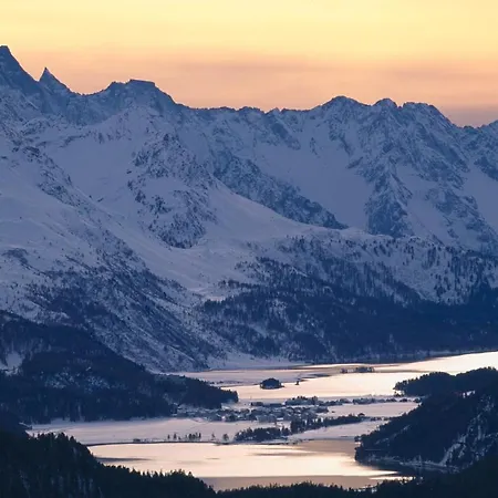 Chesa Surlej מלון