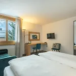 Otel Chesa Surlej